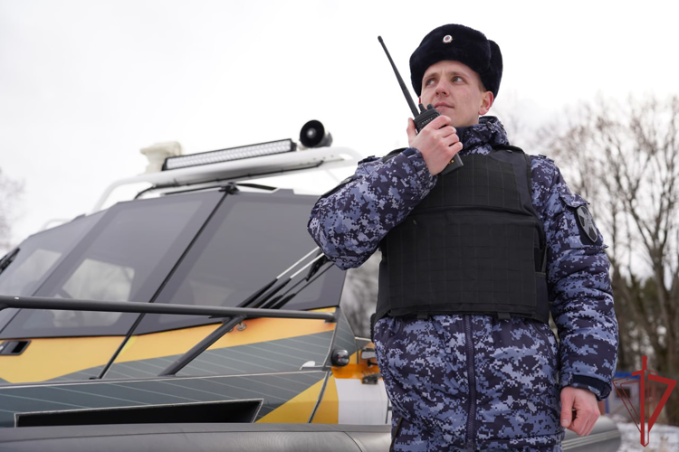 Росгвардия провела учения по пресечению диверсий на водоохранном объекте в Москве