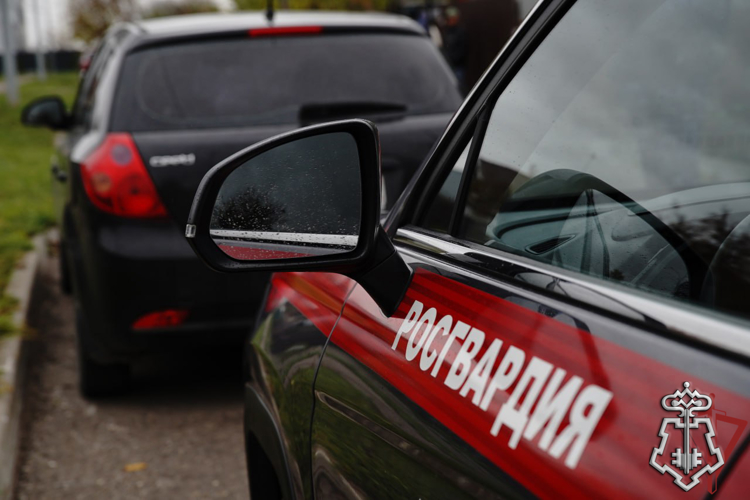 Столичные росгвардейцы задержали гражданина, разыскиваемого по подозрению в причинении смерти другому человеку