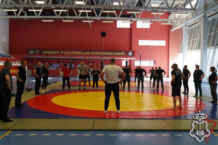 В Главном управлении Росгвардии по городу Москве провели учебно-методические сборы с должностными лицами подразделений вневедомственной охраны, ответственными за профессиональную служебную и физическую подготовку.