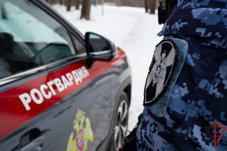 Московские росгвардейцы задержали гражданина с крупной партией наркотиков