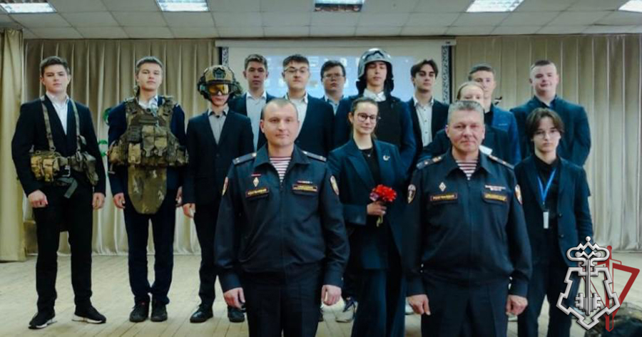 Столичные росгвардейцы провели Урок мужества