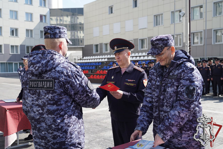 Выпуск слушателей центра профессиональной подготовки сотрудников вневедомственной охраны состоялся в столичном главке Росгвардии (видео)