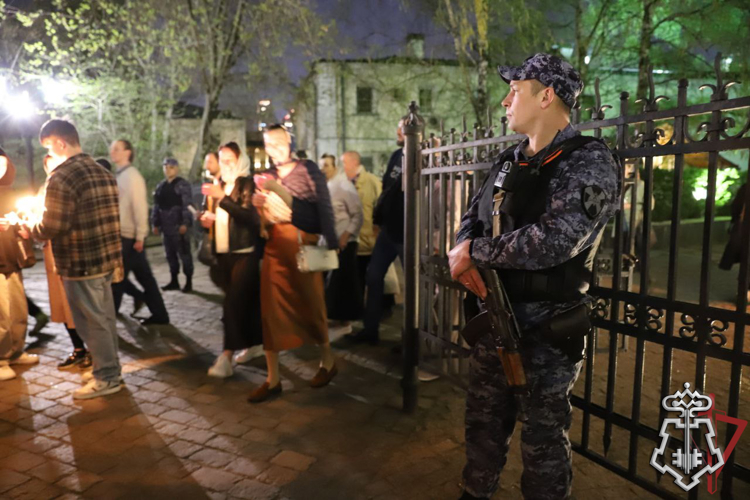 Охрану общественного порядка на мероприятиях, посвящённых Пасхе Христовой обеспечили росгвардейцы в Москве