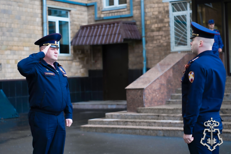 Торжественная церемония установки копии Знамени Победы прошла в Управлении вневедомственной охраны Росгвардии Москвы