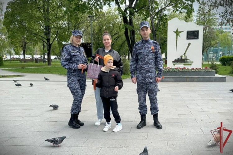 Росгвардейцы присоединились к Всероссийской акции «Георгиевская ленточка» в Москве
