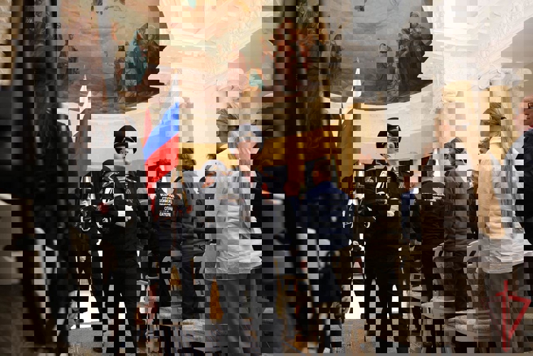 Столичные росгвардейцы приняли участие в передаче капсул со священной землей из городов-героев