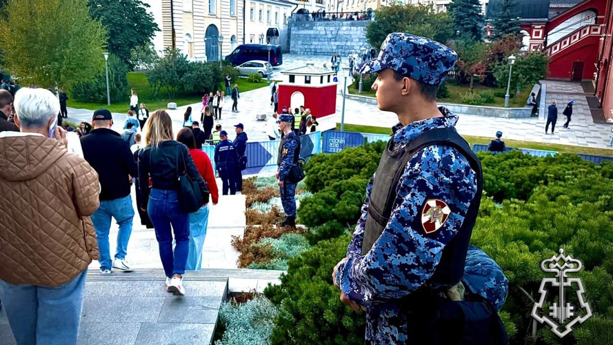 Росгвардия обеспечила безопасность москвичей и гостей столицы в День города