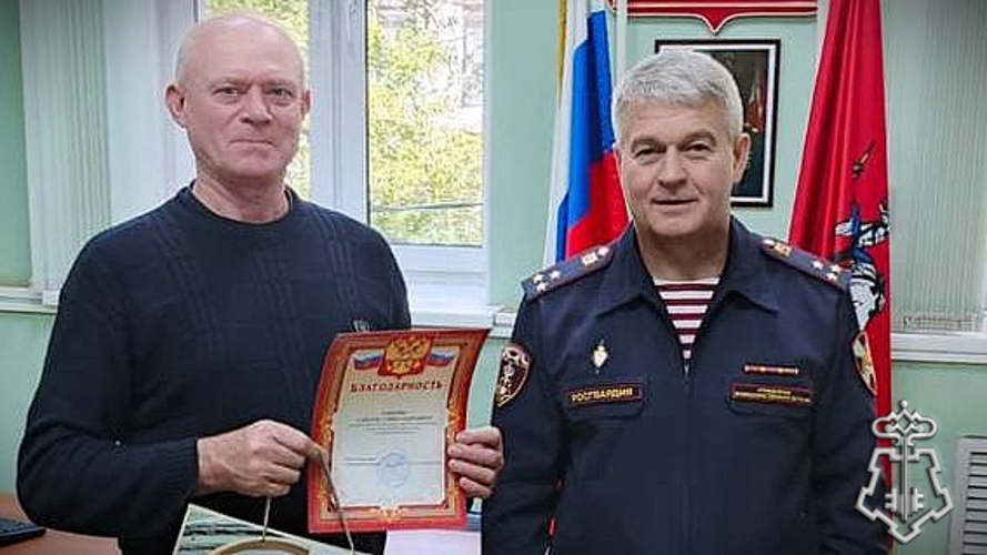 Столичные росгвардейцы поздравили сотрудников с Днем пожилых людей