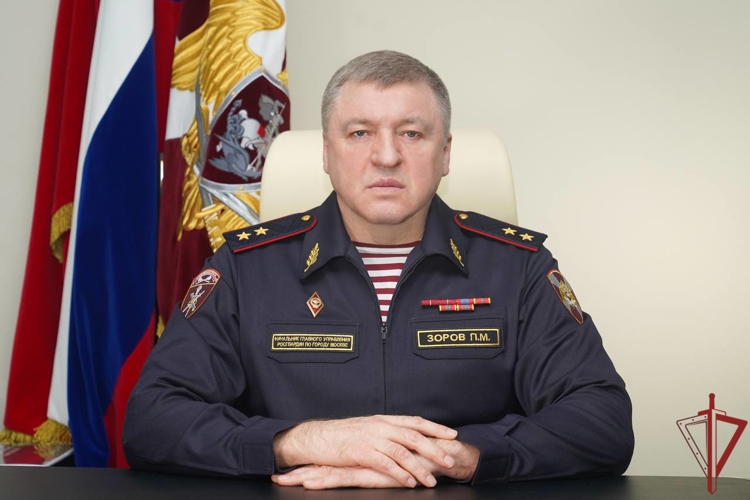 Начальник Главного управления Росгвардии по городу Москве генерал-лейтенант полиции Пётр Зоров поздравил личный состав и ветеранов столичного главка с Днём защитника Отечества