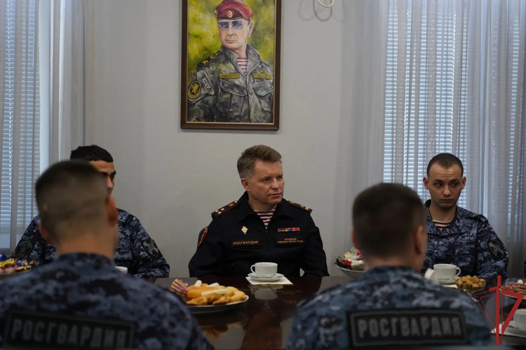 Оружие как символ ответственности: в столичном главке Росгвардии возродили историческую традицию (видео)