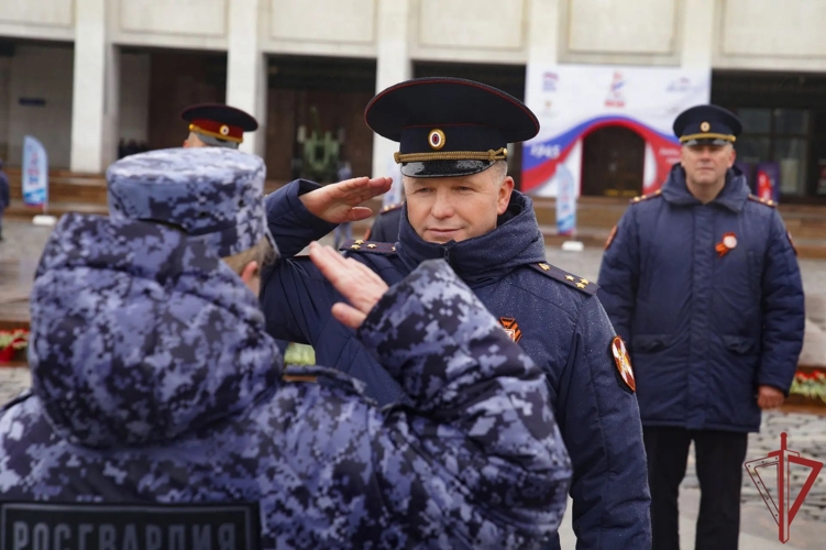 В преддверии Дня Победы на Поклонной горе состоялся торжественный выпуск росгвардейцев
