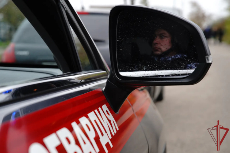 Росгвардейцы задержали нетрезвого дебошира на востоке Москвы (видео) 