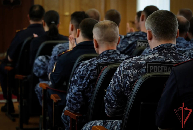 В Управлении вневедомственной охраны столичного главка Росгвардии состоялась встреча с выпускниками Центра профессиональной подготовки