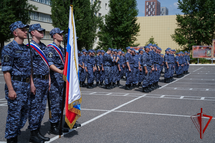Более 120 росгвардейцев закончили обучение в Центре профессиональной подготовки