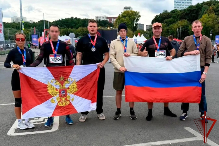 Московские росгвардейцы приняли участие в массовом забеге «Кросс нации»