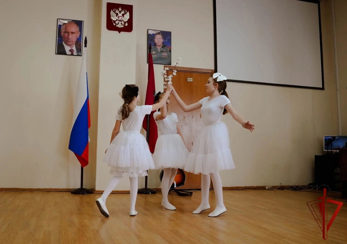 В Управлении вневедомственной охраны столичного главка Росгвардии отметили 74-ю годовщину со дня образования службы