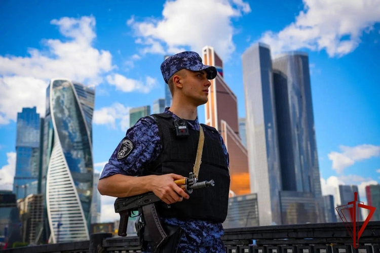 Вневедомственная охрана Москвы отмечает 74 года со дня образования (видео)